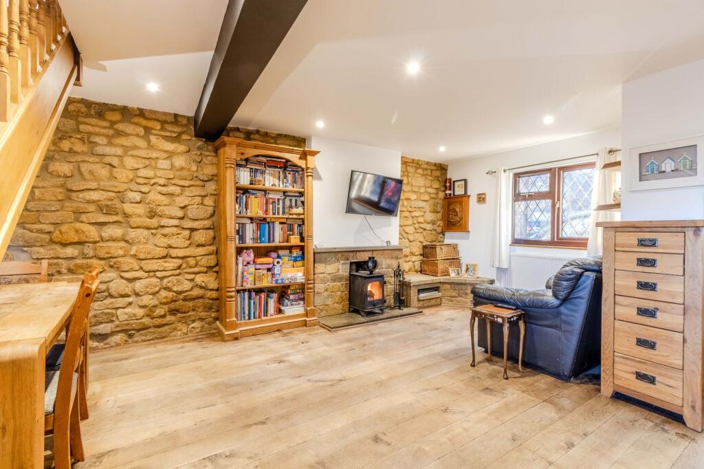 Living room 2