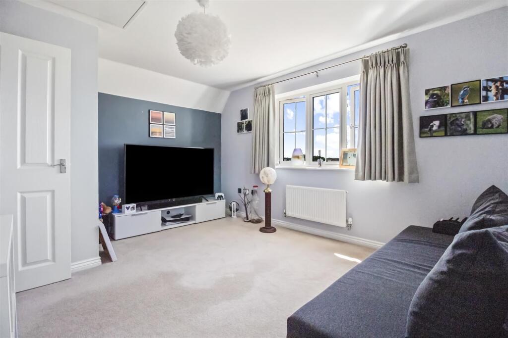 Waterlily Way, 22-016.JPG