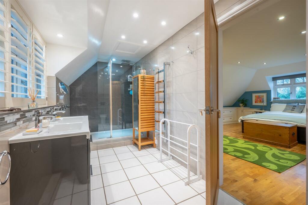 En-Suite Shower Room (Bedroom One)