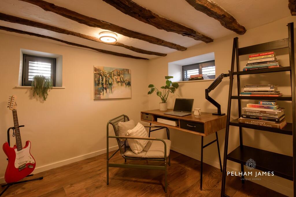 Snug, Rock Cottage, Easton On The Hill