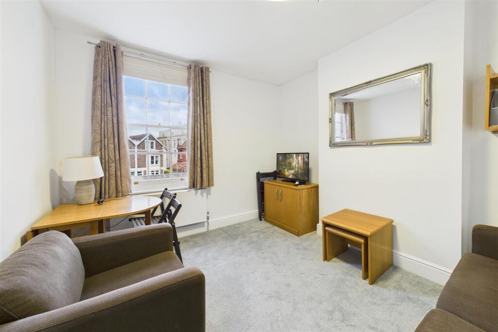 1 Osborne Villas Kingsdown, Bristol, BS2 8BP | Fre