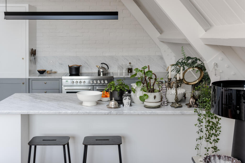 251302 - TMH_LESWIN-121.jpg