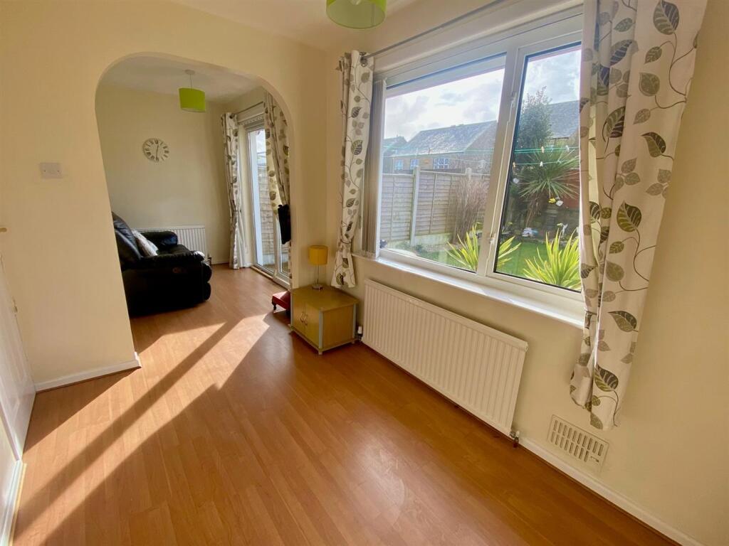 room open to sitting room.jpg