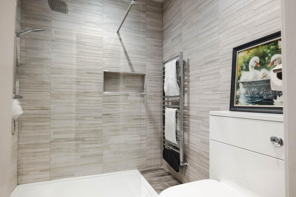Shower Room.jpg