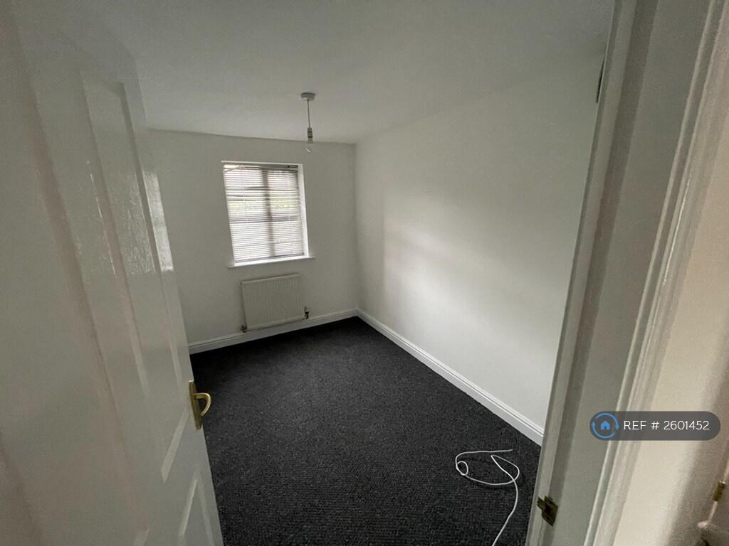Small Bedroom
