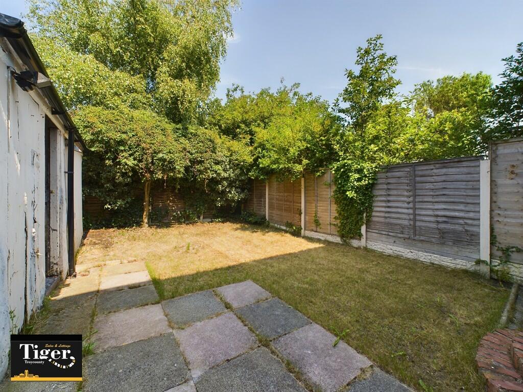 CAM02176G0-PR0311...