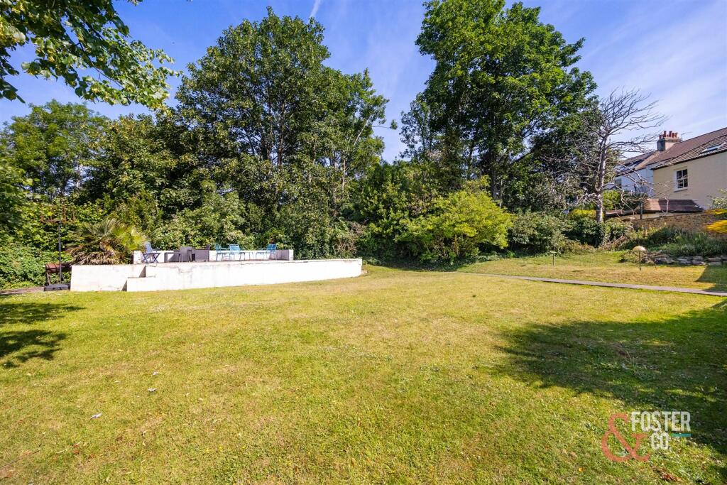 Stanford Avenue_9_Flat 5-017.jpg