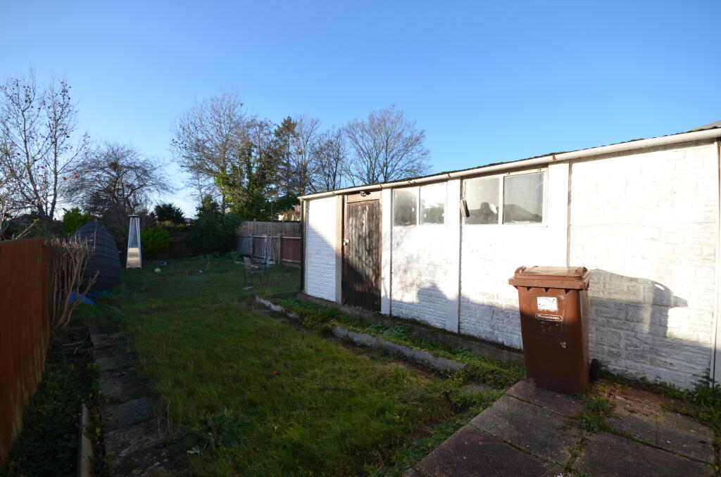 91 Kingshill Drive, Harrow HA3 8QQ