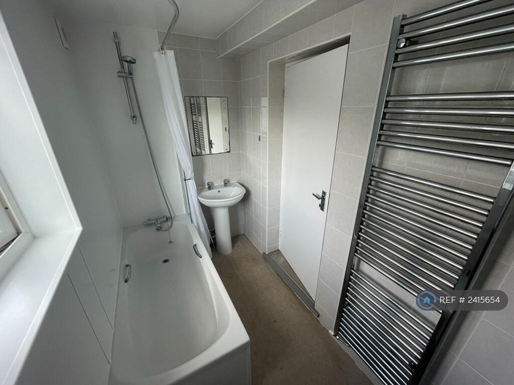 First Floor Bathroom