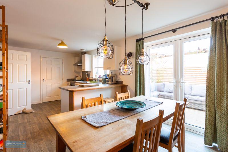 Kitchen/Dining Room