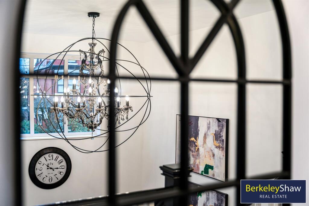 First Floor Galleried Landing