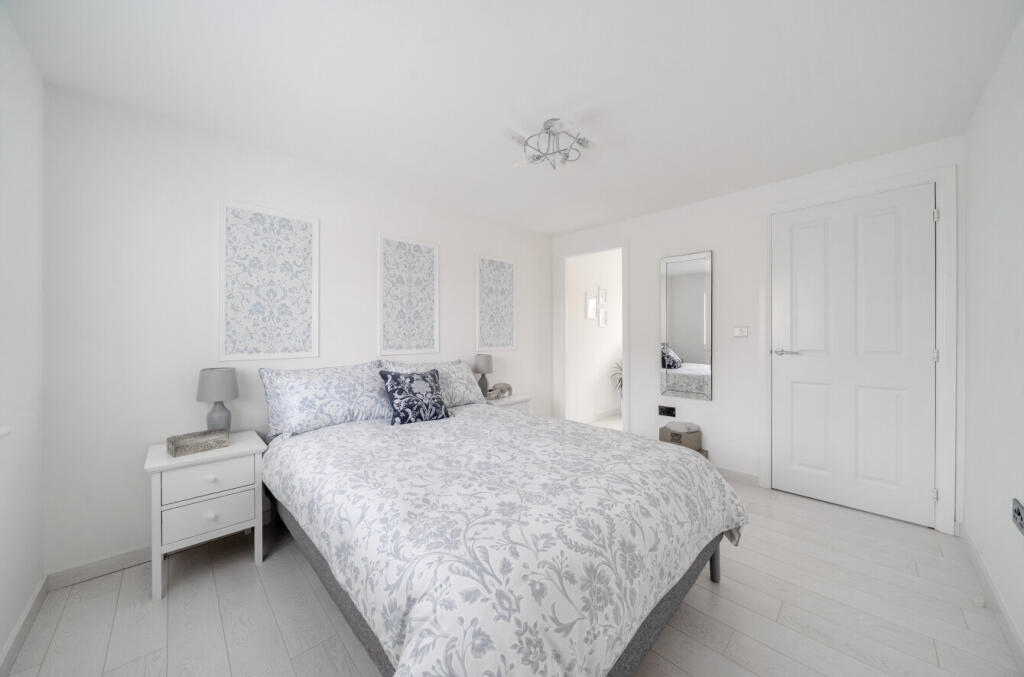 1329777-16-6888d3...