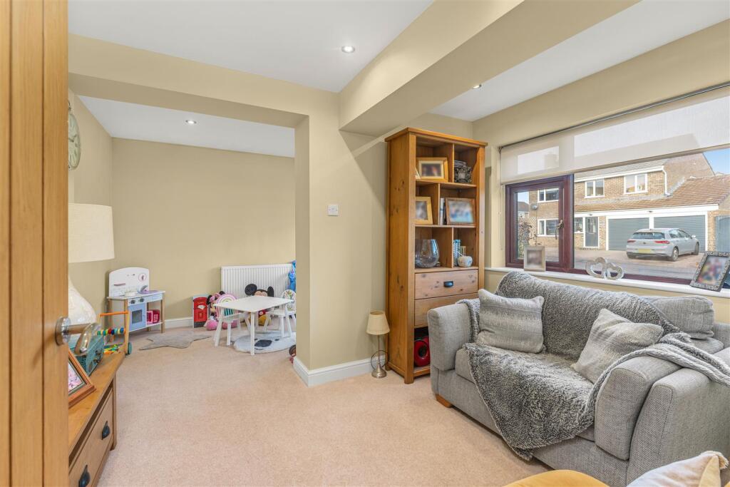 1 Lawrence Leys, Bloxham-10.jpg