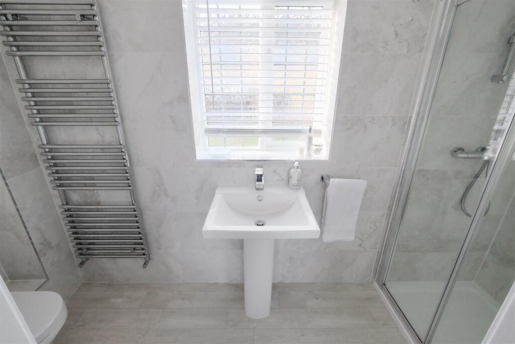 En-suite (Bedroom Two)