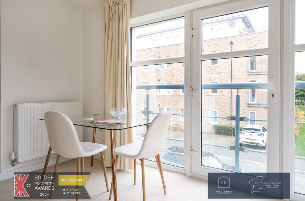 Lifestyle Dining Area.