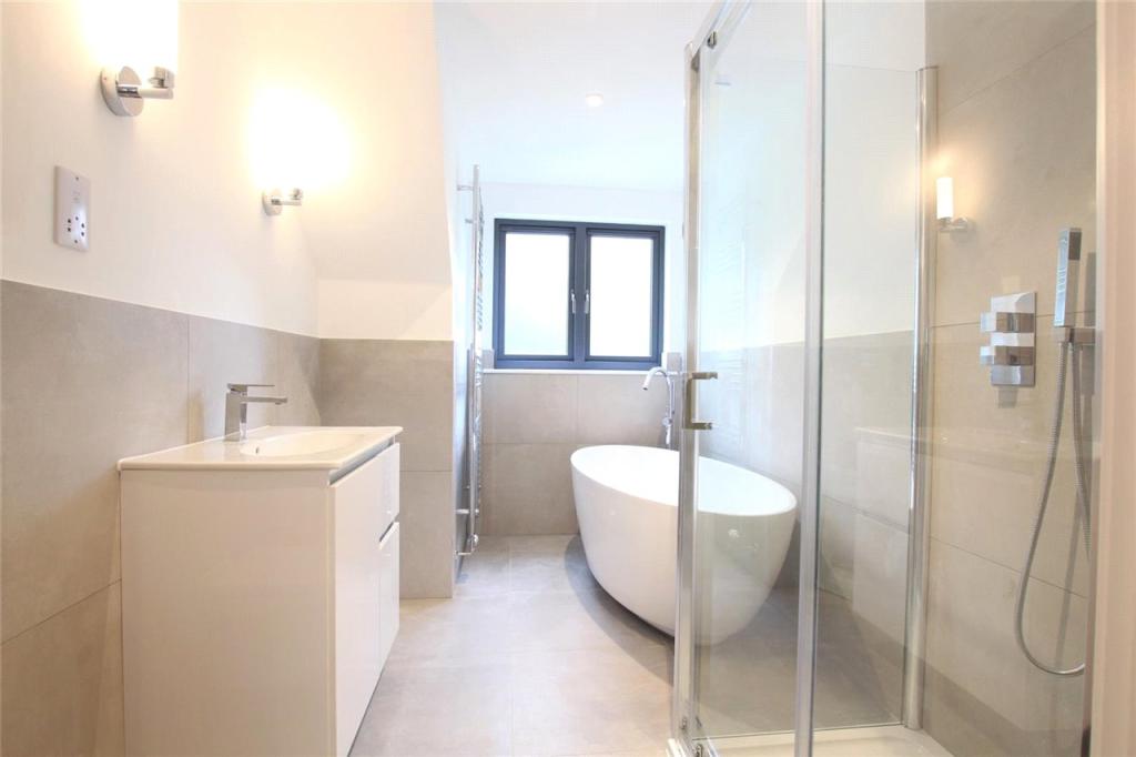 En Suite Bathroom