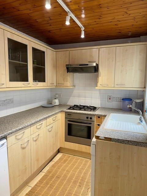 kitchenee.jpg