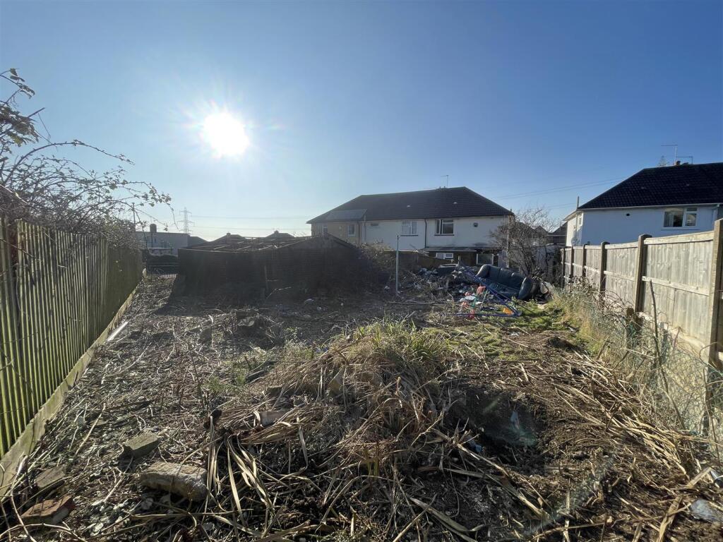 9 - Building Plot for Auction, Lockleaze.JPG