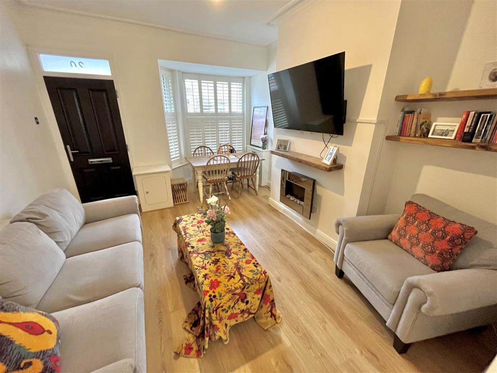 Lounge Aspect 2.jpg