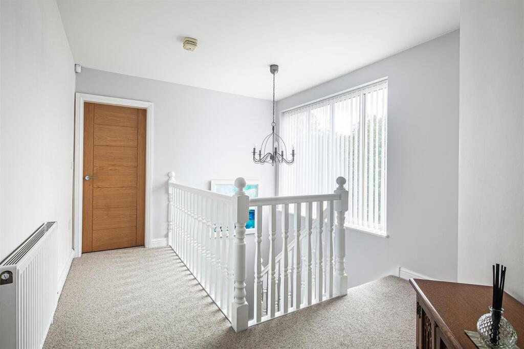 Galleried landing