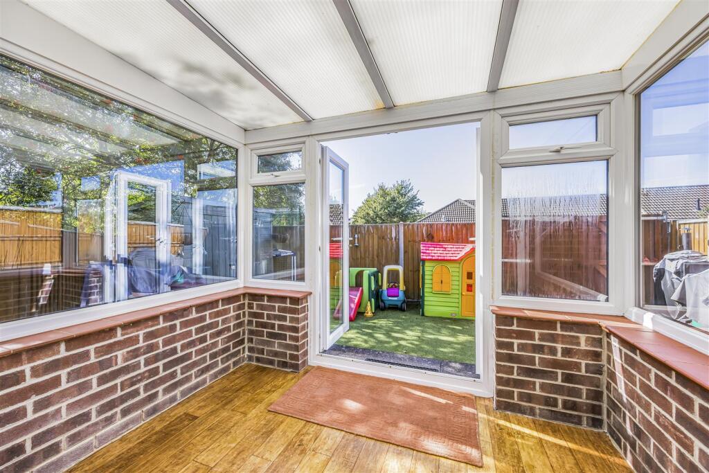 17 Kingfishers, Fareham-PorticoMarketing-SoldBy-24