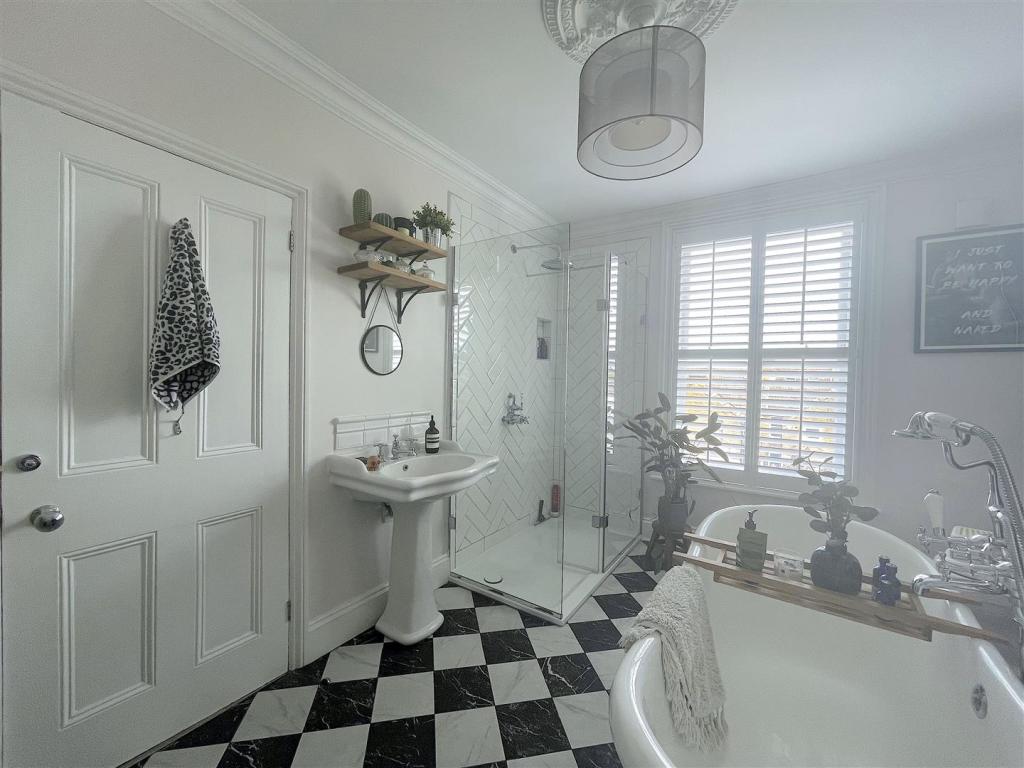 Bathroom (2).jpeg