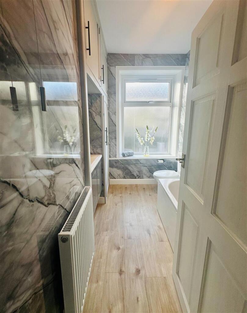bath 1.jpg