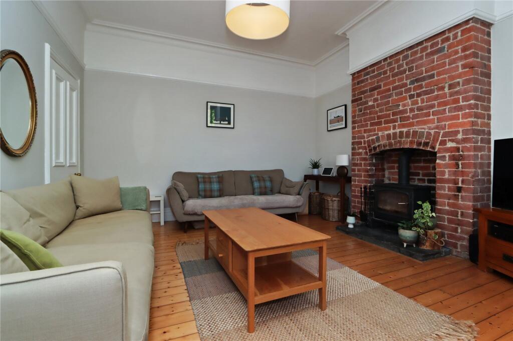 Living Room Pic 3