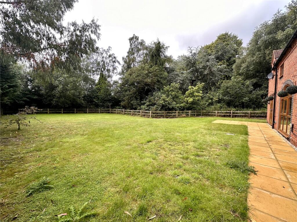 Mature Rear Garden