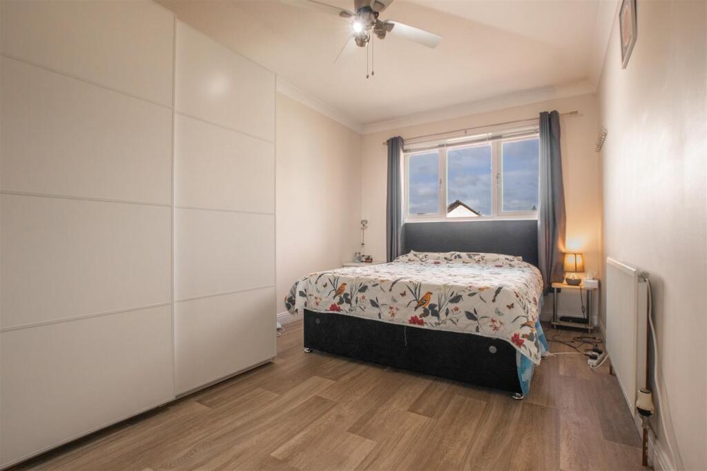 bedroom.jpg