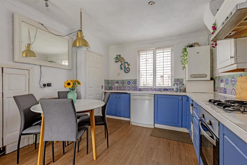 Kitchen-3.jpg