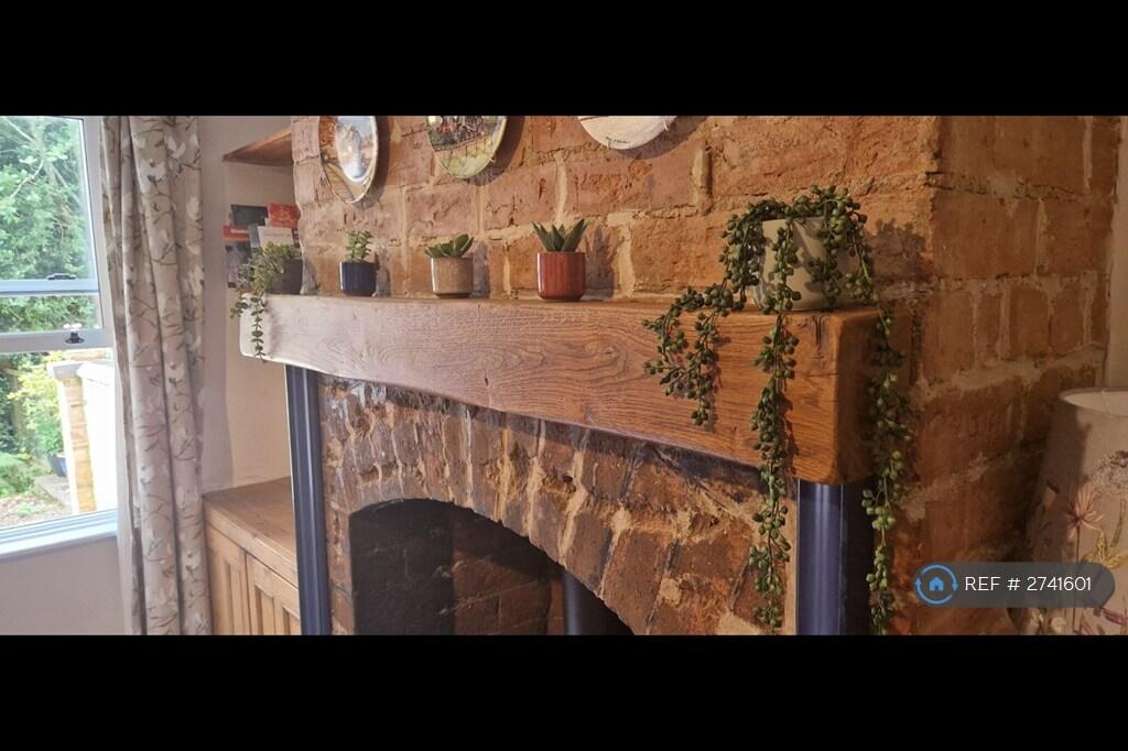 Log Burner In Kitchen-Diner