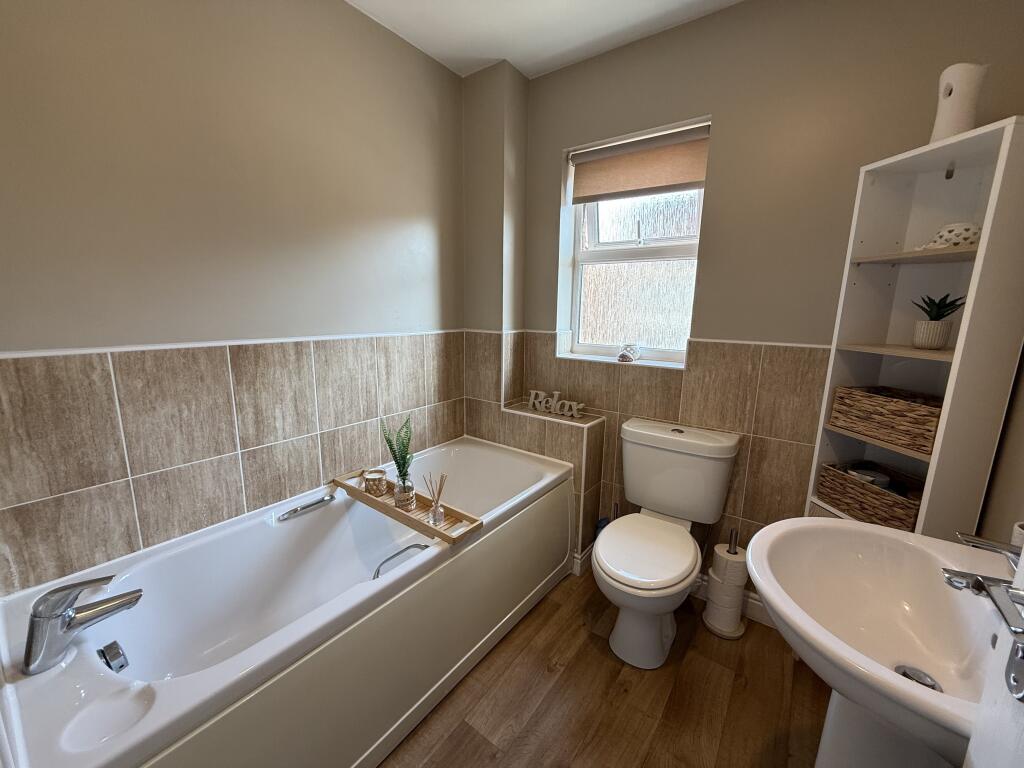 Main Bathroom