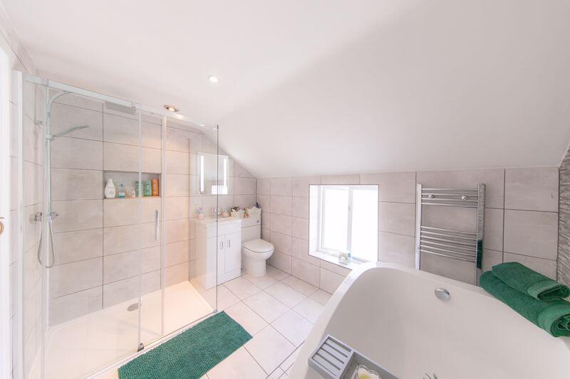 Bedroom 1 en-suite