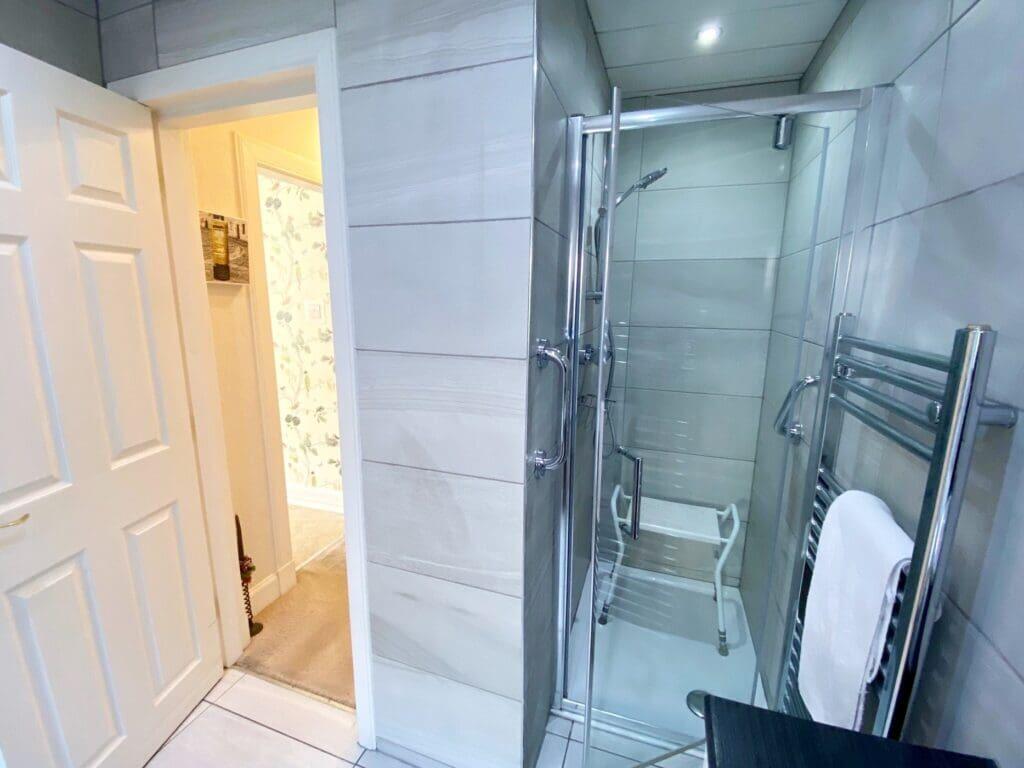 SHOWER