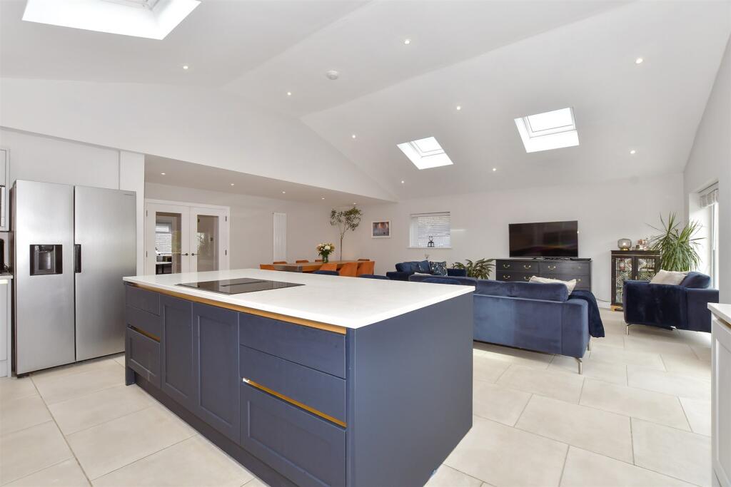 Lounge/Kitchen/Dining Room