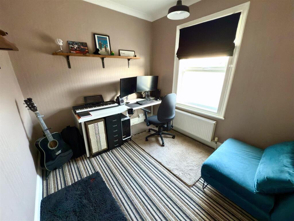 BED 3.jpg