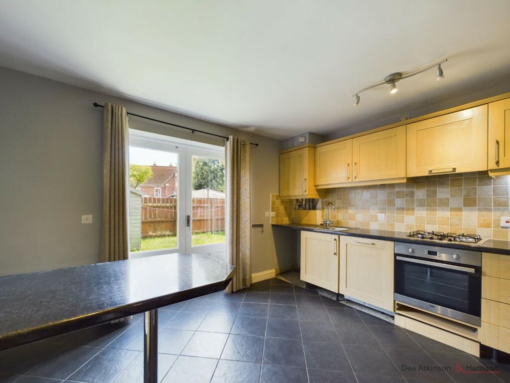 Kitchen/Breakfast Area