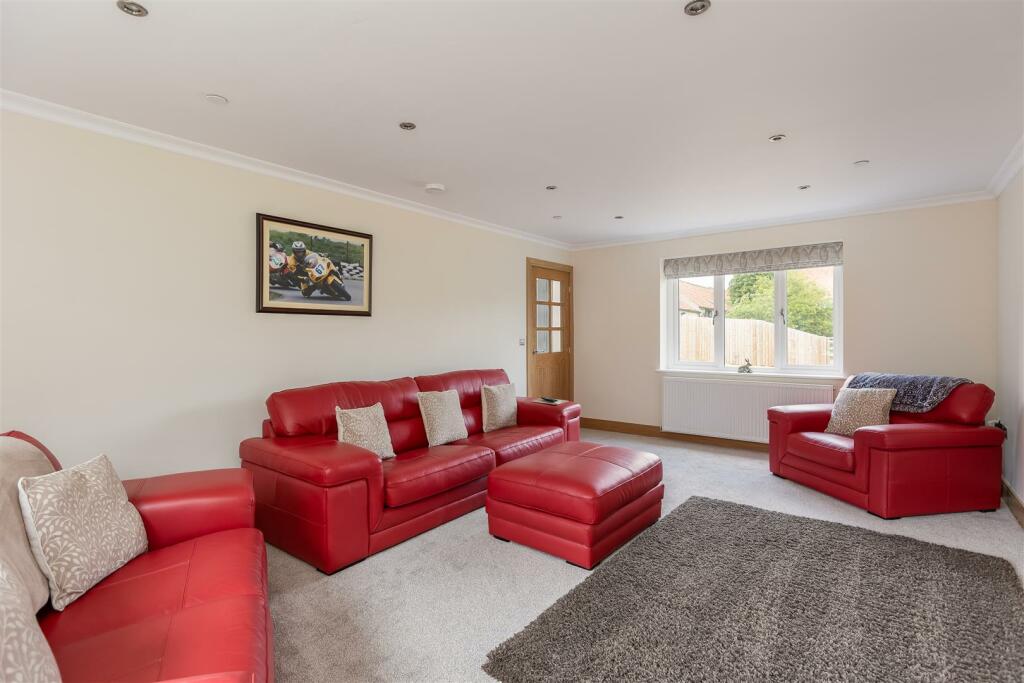Hill View Sitting Room-2.jpg