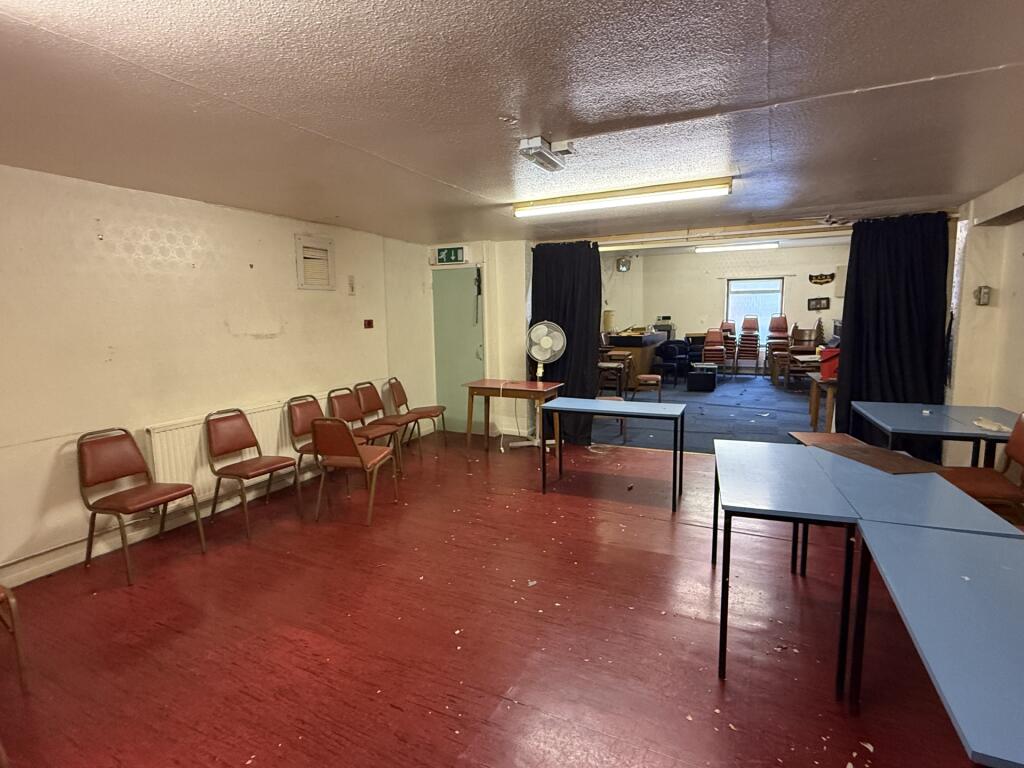 UPSTAIRS HALL