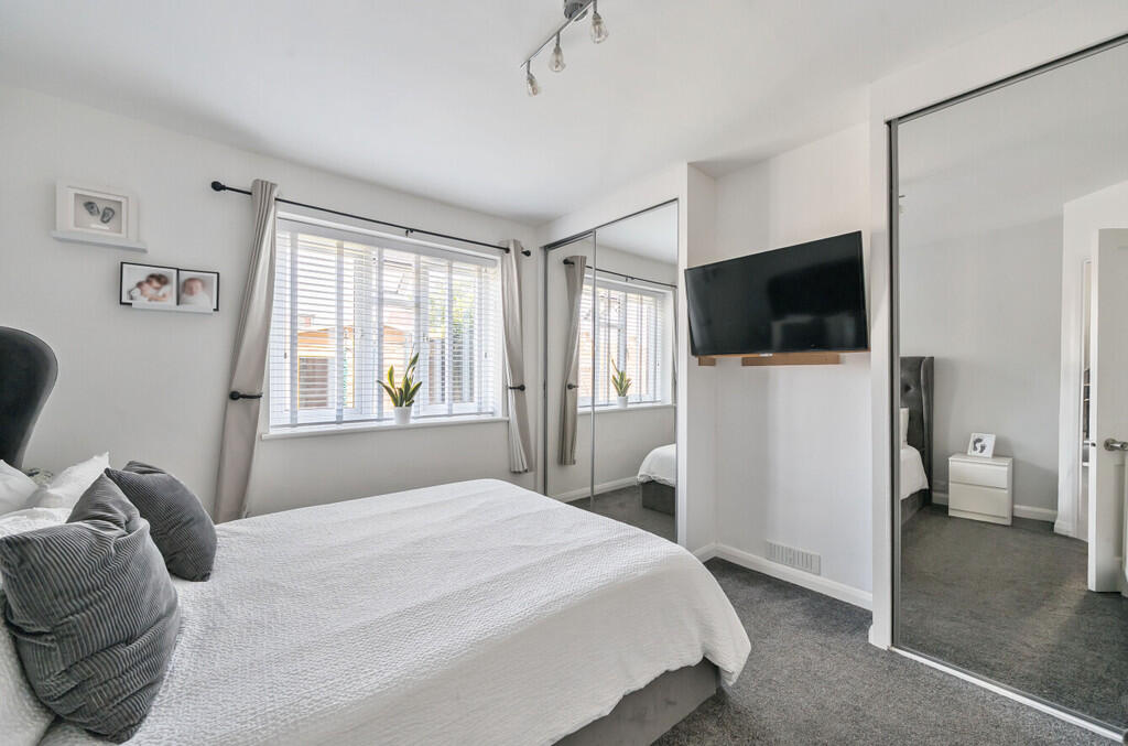 1319697-9-686d163...