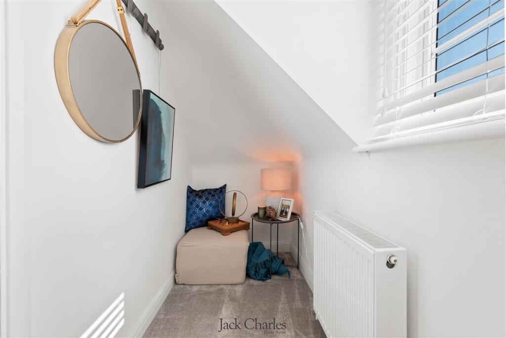 177 Hadlow Road 9.jpg