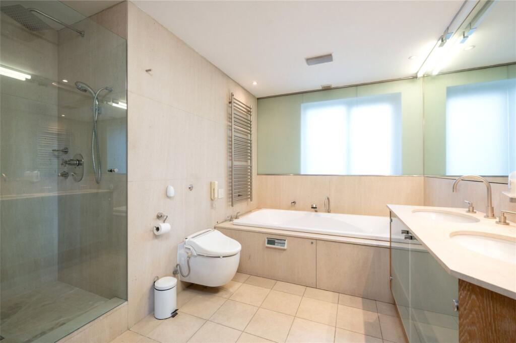 Flat 83 Mendip Court, Chatfield Road, Battersea, London, SW11 3UZ