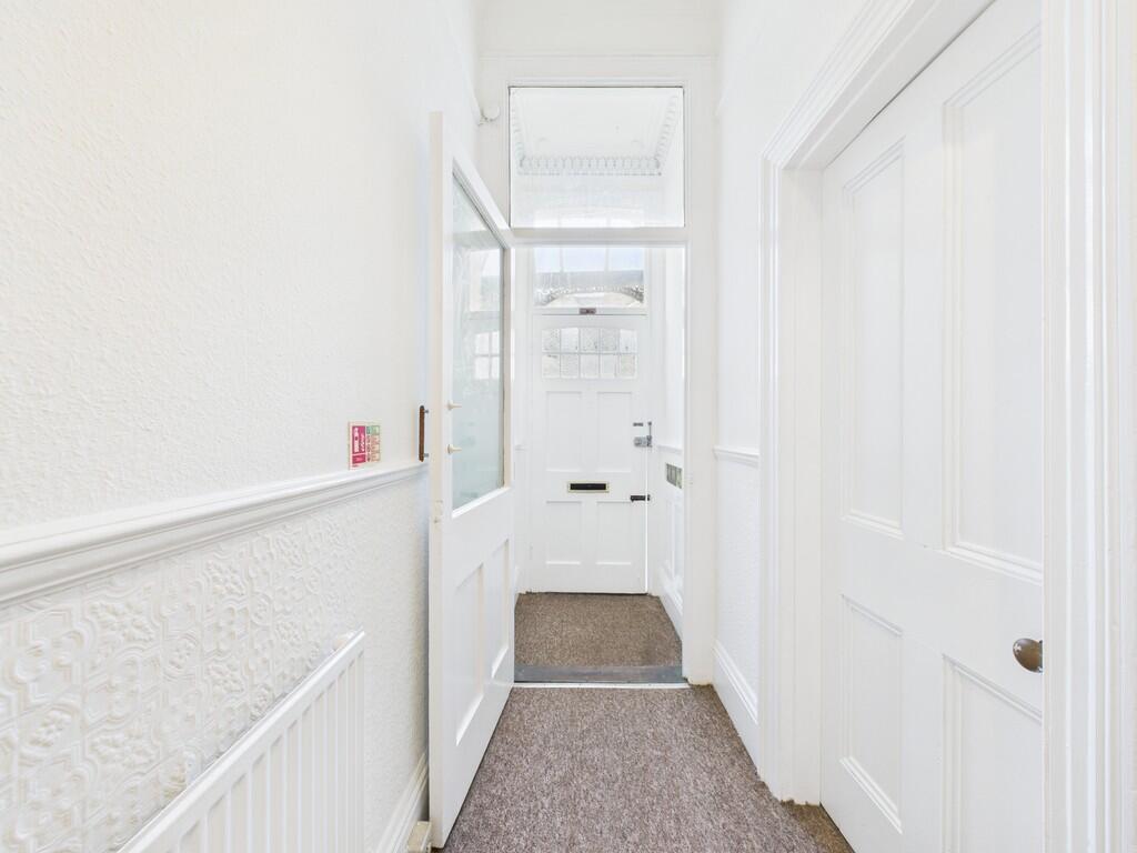 CAM03974G0-PR0204...