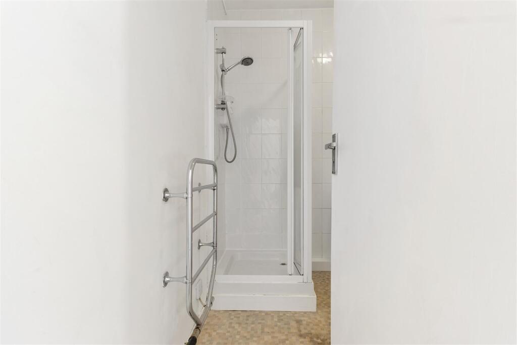 shower room #2.jpg