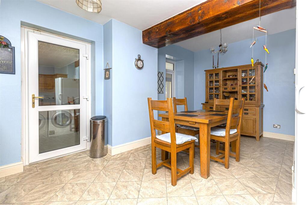 Bramleys Estate Agents - Fenay Lane (9).jpg