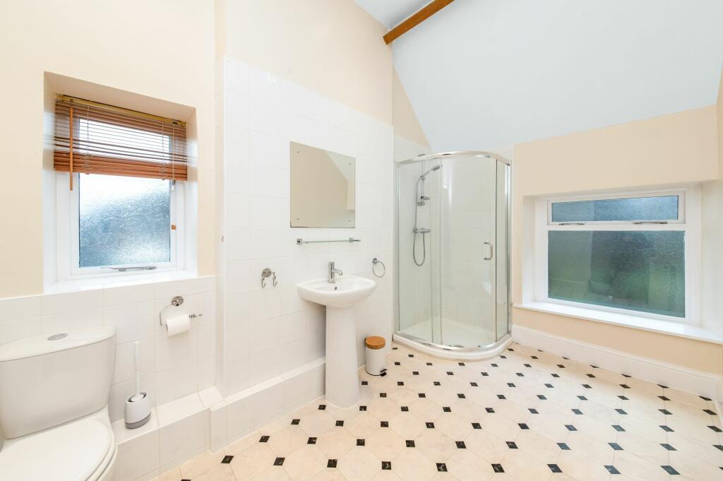 HOUSE BATHROOM