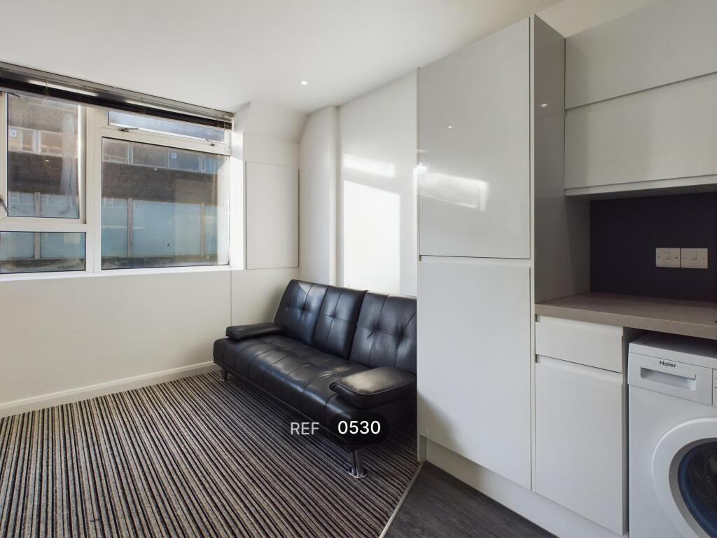 Kitchen &amp; Living area