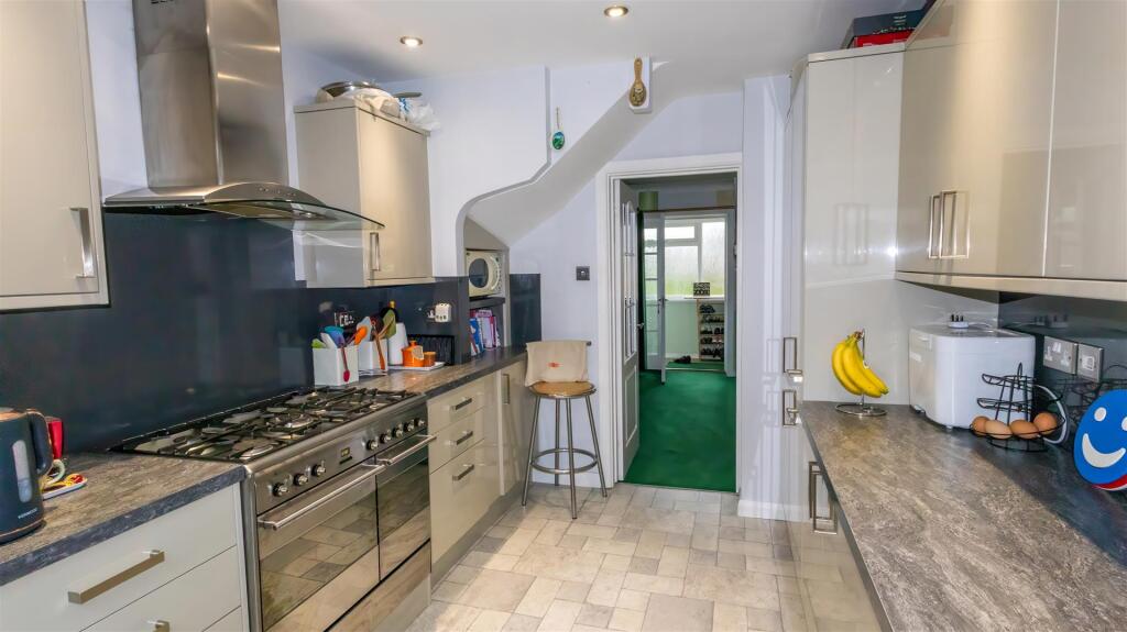 24 Westgate-02 - t.jpeg