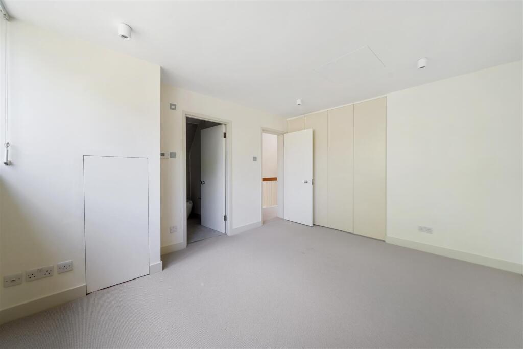 27 Elsworthy Road NW3 3BT-No Watermark-19.jpg